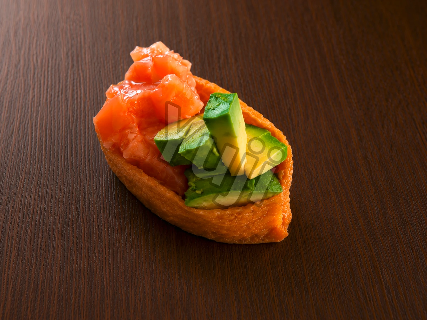 Inari sushi saumon avocat